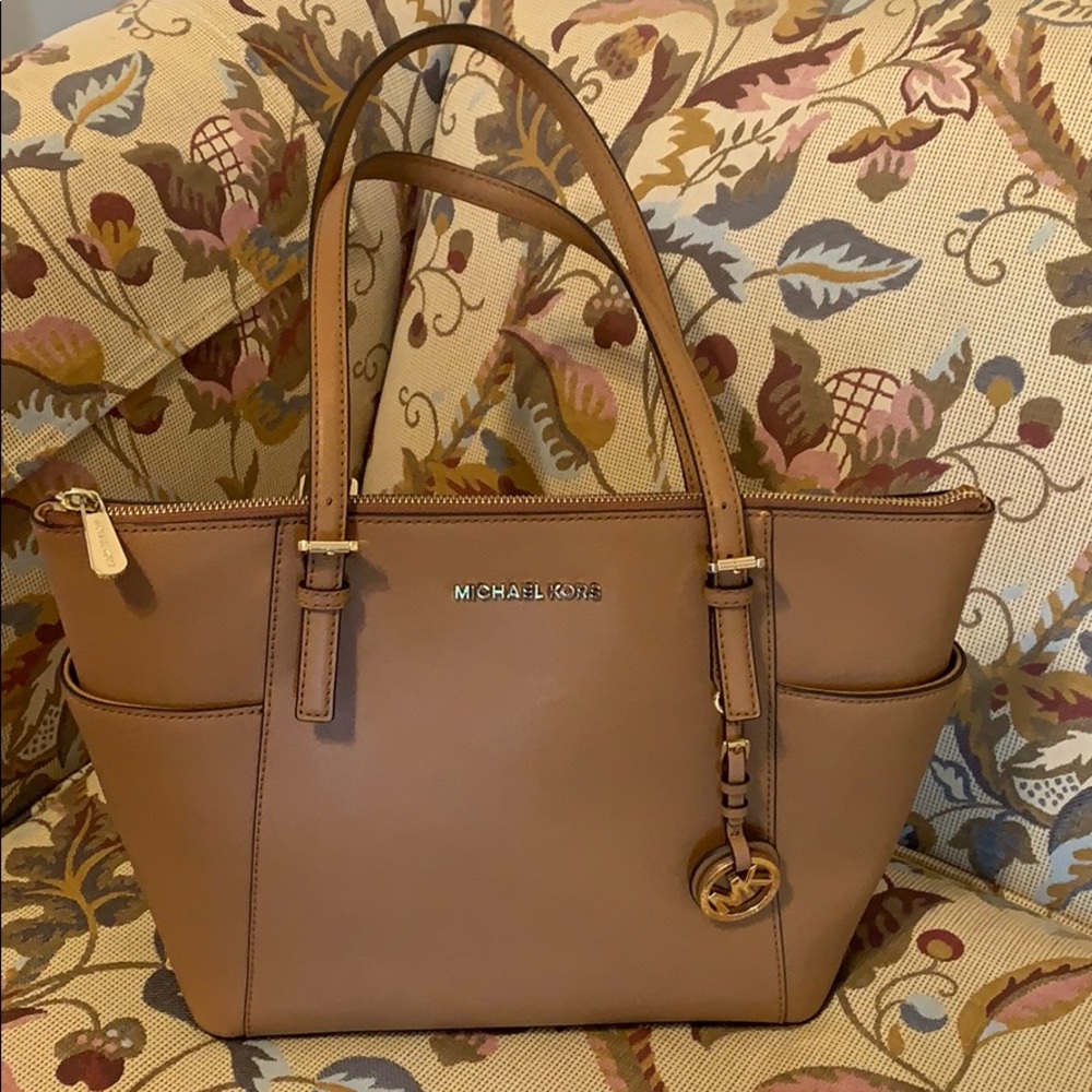 Michael Kors Jet Set Tote